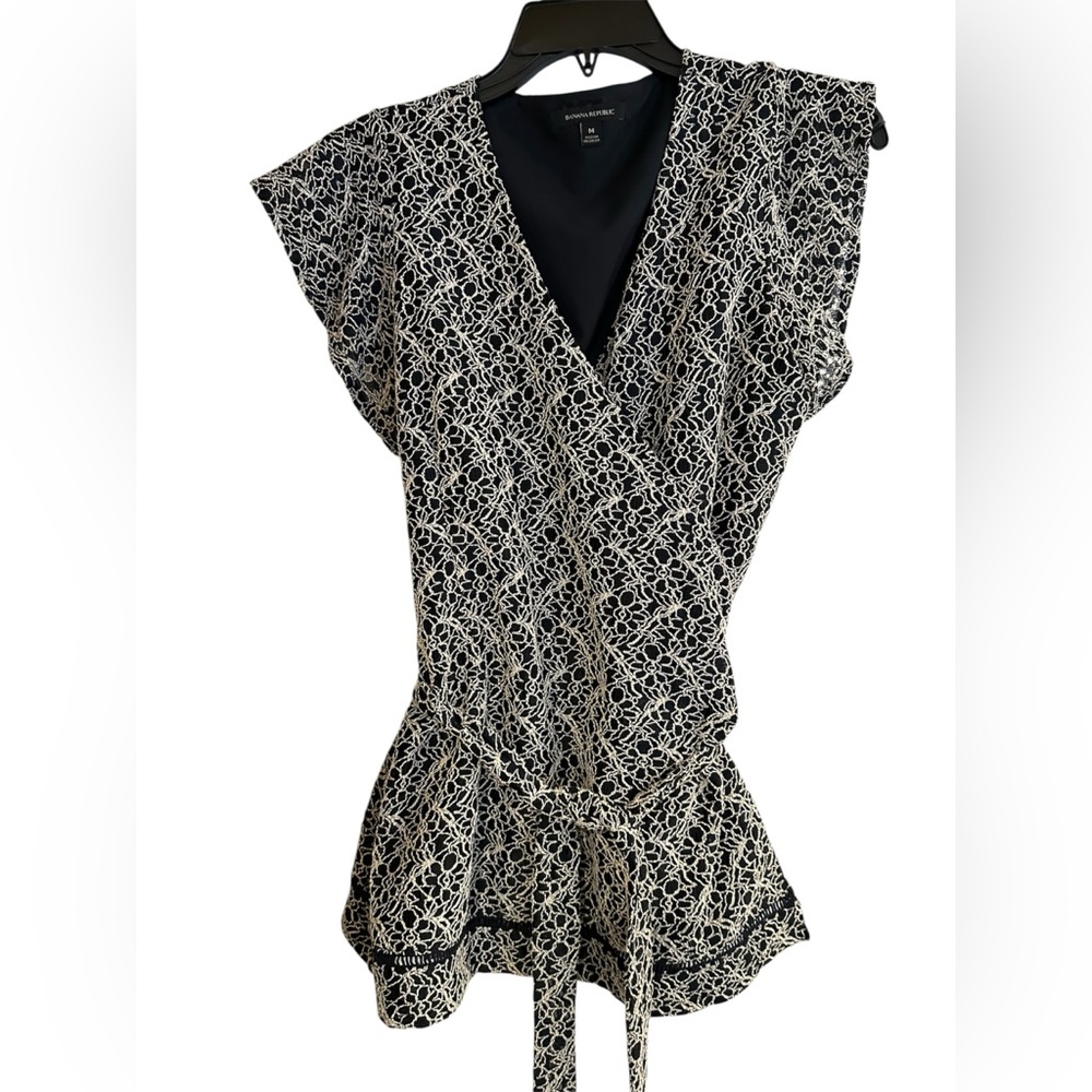 Banana Republic Navy and White Lace Wrap Top